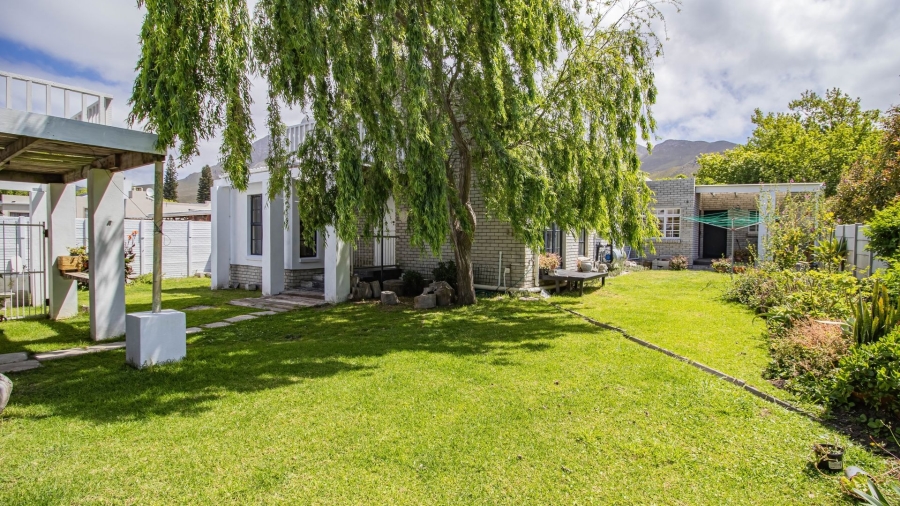 4 Bedroom Property for Sale in Kleinmond Western Cape